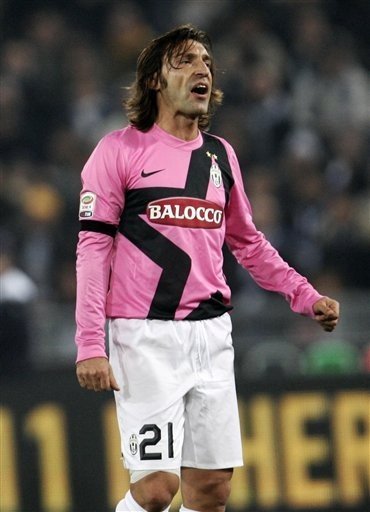 意甲战报：普利西奇梅开二度，米兰让二追三3-2逆转都灵（意甲快讯：普利西奇双响，AC米兰让二追三，3-2逆转都灵）