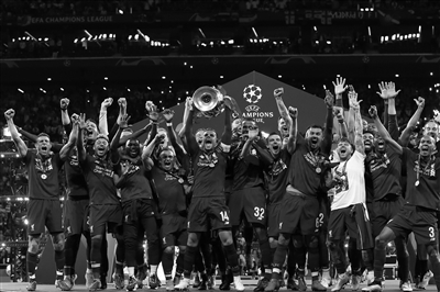 周琦内线统治力大爆发