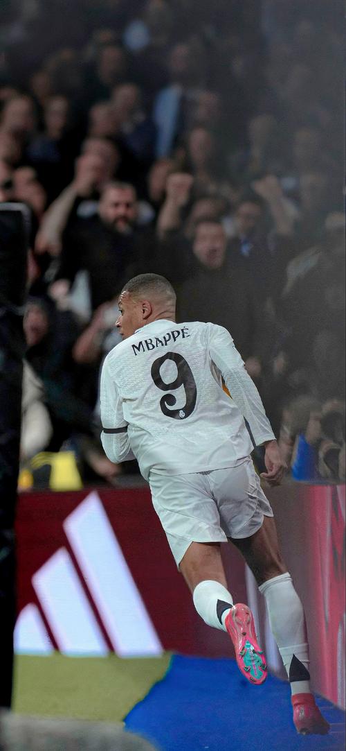 此前入选喀麦隆国家队，经纪人：科法内不会随国家队出征（经纪人：尽管入选喀麦隆国家队，科法内本次不随队出征）