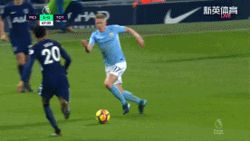 米体：斯帕莱蒂考虑放弃无锋阵，重新启用2名进攻中场+1名中锋（米体：斯帕莱蒂或弃用无锋战术，改用双前腰配单中锋）