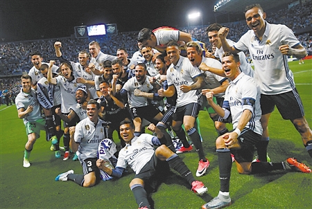 与去年排名相同，北京国安与山东泰山分别锁定中超第四第五（与去年持平，北京国安、山东泰山分列中超第四、第五）