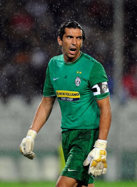 卡拉格：这批利物浦球员无法赢下冠军，他们需要买人提高对抗（卡拉格：利物浦现阵容难夺冠，需引援增强对抗性）