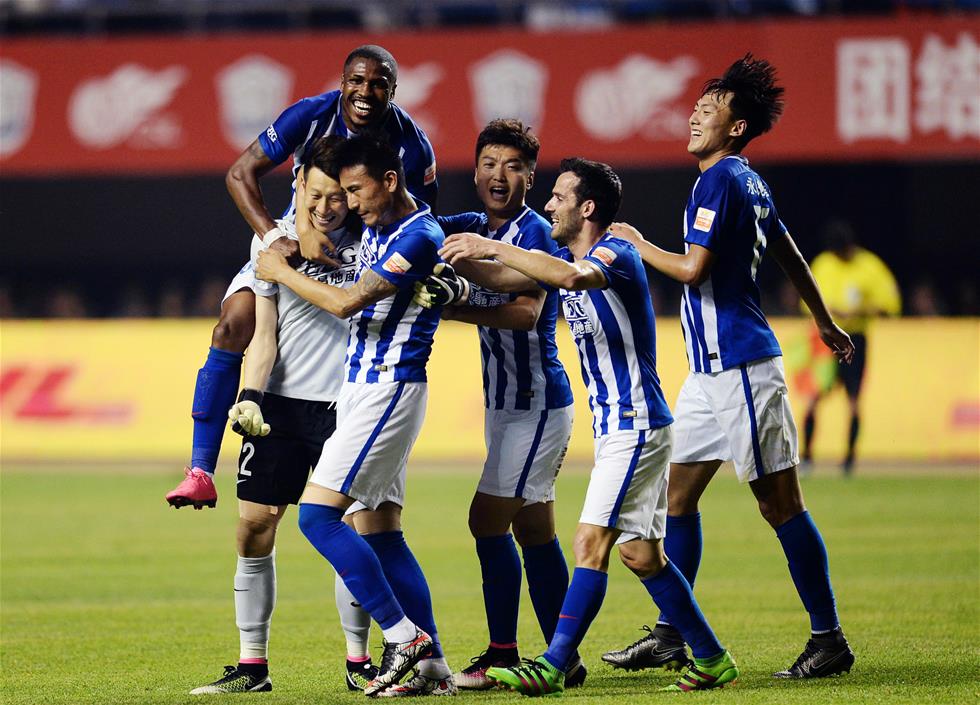 替补球员关键时刻得分逆转比赛（替补发威关键得分助队逆转取胜）