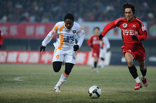 格纳布里：我不知道凯恩效率高的秘诀，要知道的话我也会去学（格纳布里：不清楚凯恩为何如此高效，若是知道我也会去学）