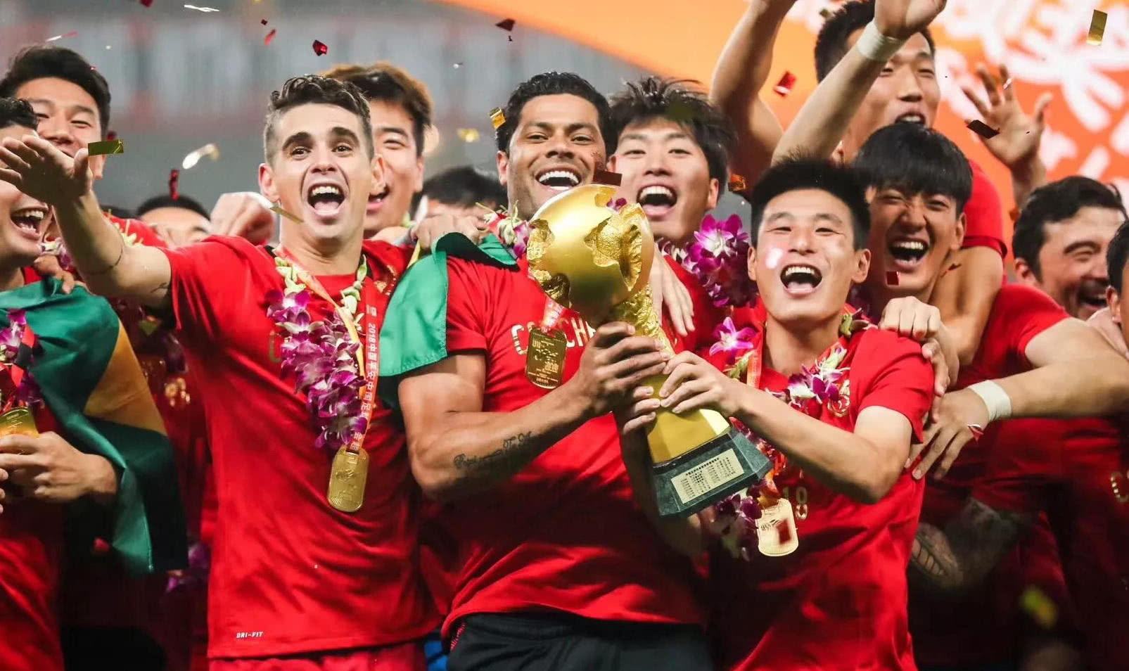 快船总裁弗兰克揽责：我为快船的糟糕战绩承担责任，没人责怪保罗（快船总裁弗兰克：球队战绩不佳由我负责，保罗不该被指责）