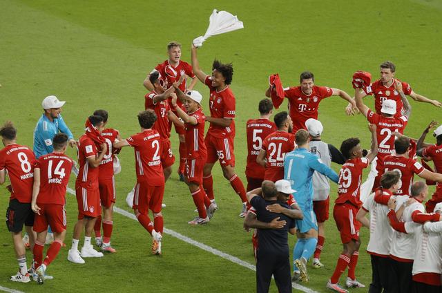 马斯切拉诺：让苏牙替补不是容易的决定，我们周中就沟通过（马斯切拉诺：安排苏亚雷斯替补并不轻松，我们已在周中提前沟通）