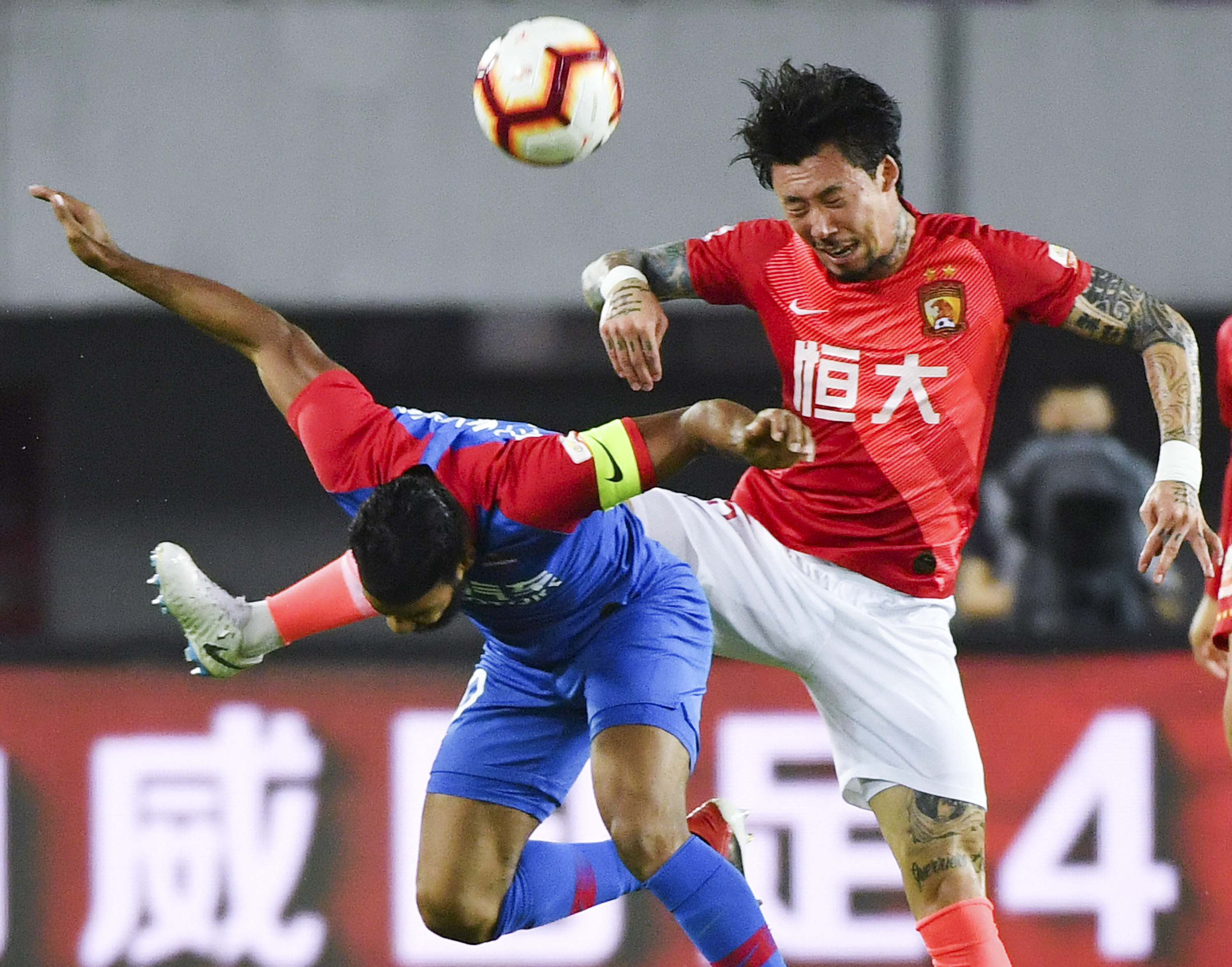 懂球帝专访何超：打进世界波是天时地利人和；希望亚泰早点回来（懂球帝对话何超：世界波源于天时地利人和，盼亚泰早日回归）