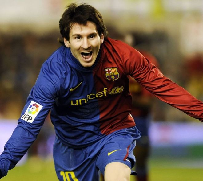 英超-攻击线哑火达洛特破门 曼联1-1西汉姆近5轮仅1胜（英超：曼联锋线低迷达洛特破门 1-1战平西汉姆 近5轮仅一胜）